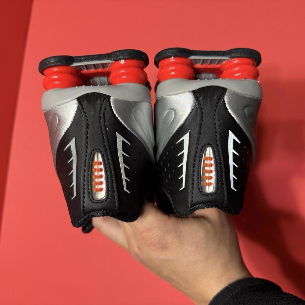 Nike Shox R4 OG Black Metallic Silver Red Shoes BV1111-008 Men 6 / Women 7.5 - Picture 5 of 7